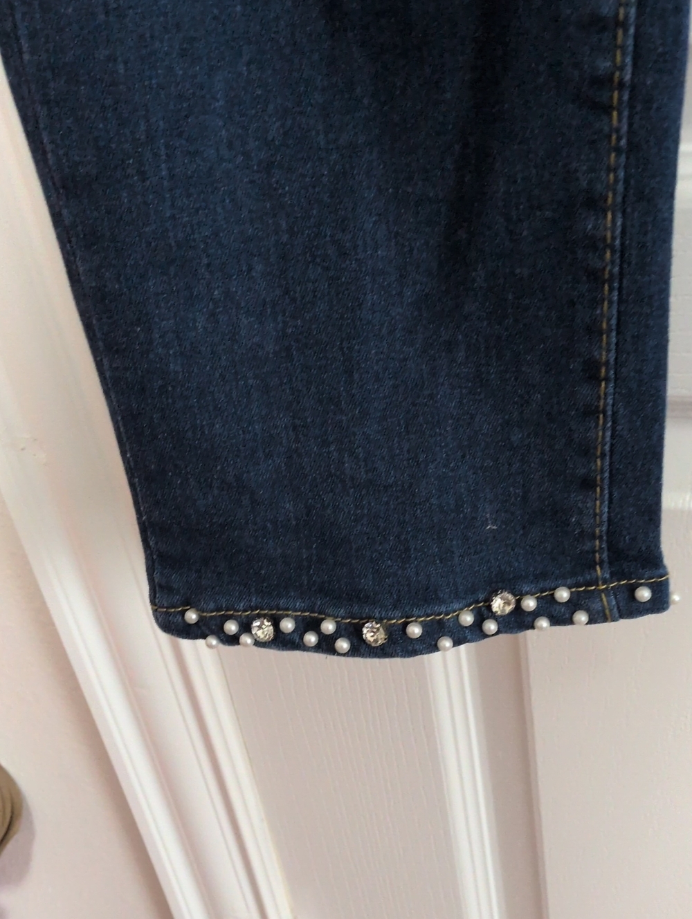Super Cute Beaded Design Brushed Stretch Jeans - Picture 3 of 10